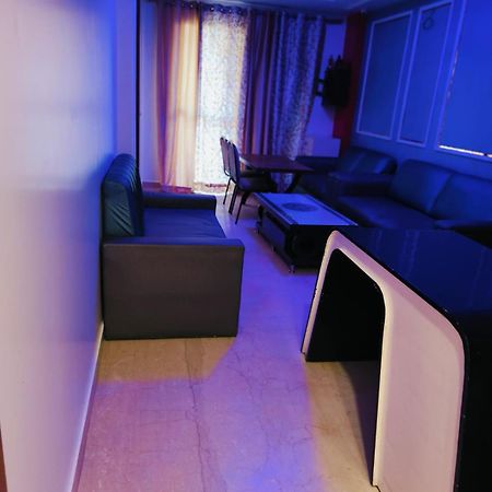Vinanda Home Stay Нью-Делі Екстер'єр фото